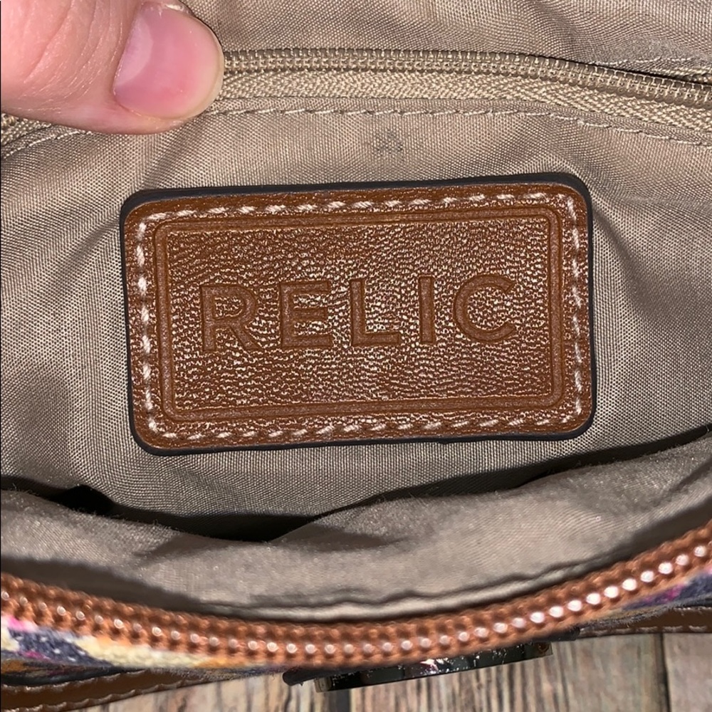 Relic Crossbody - Picture 8 of 8
